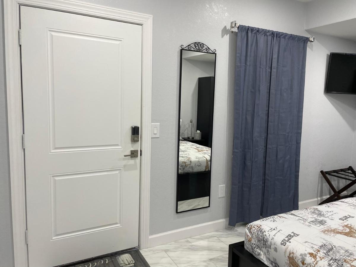 The Little Paris Suite Tampa Zewnętrze zdjęcie