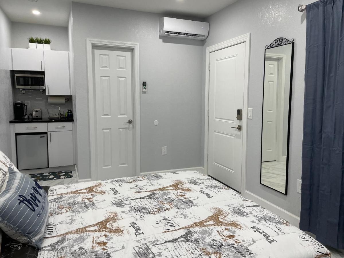 The Little Paris Suite Tampa Zewnętrze zdjęcie