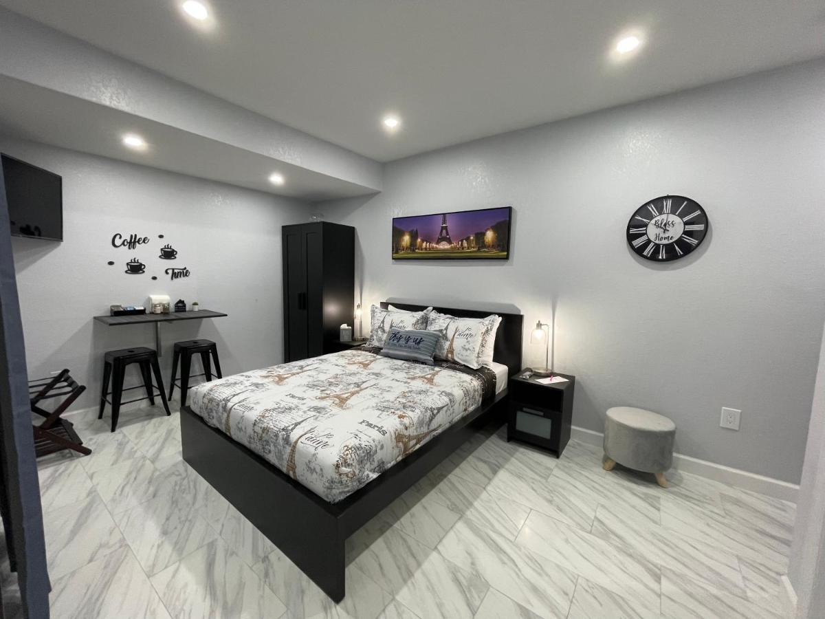 The Little Paris Suite Tampa Zewnętrze zdjęcie